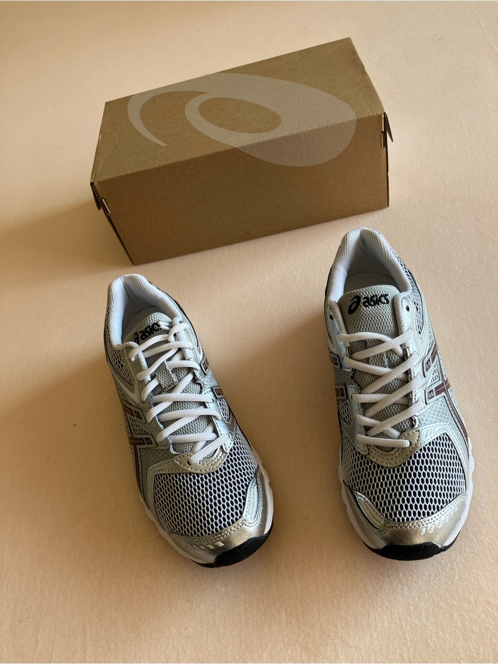 ASICS GEL-DS Trainer 14 White Port Royal Women’s 8.5/Men’s 7 NWT